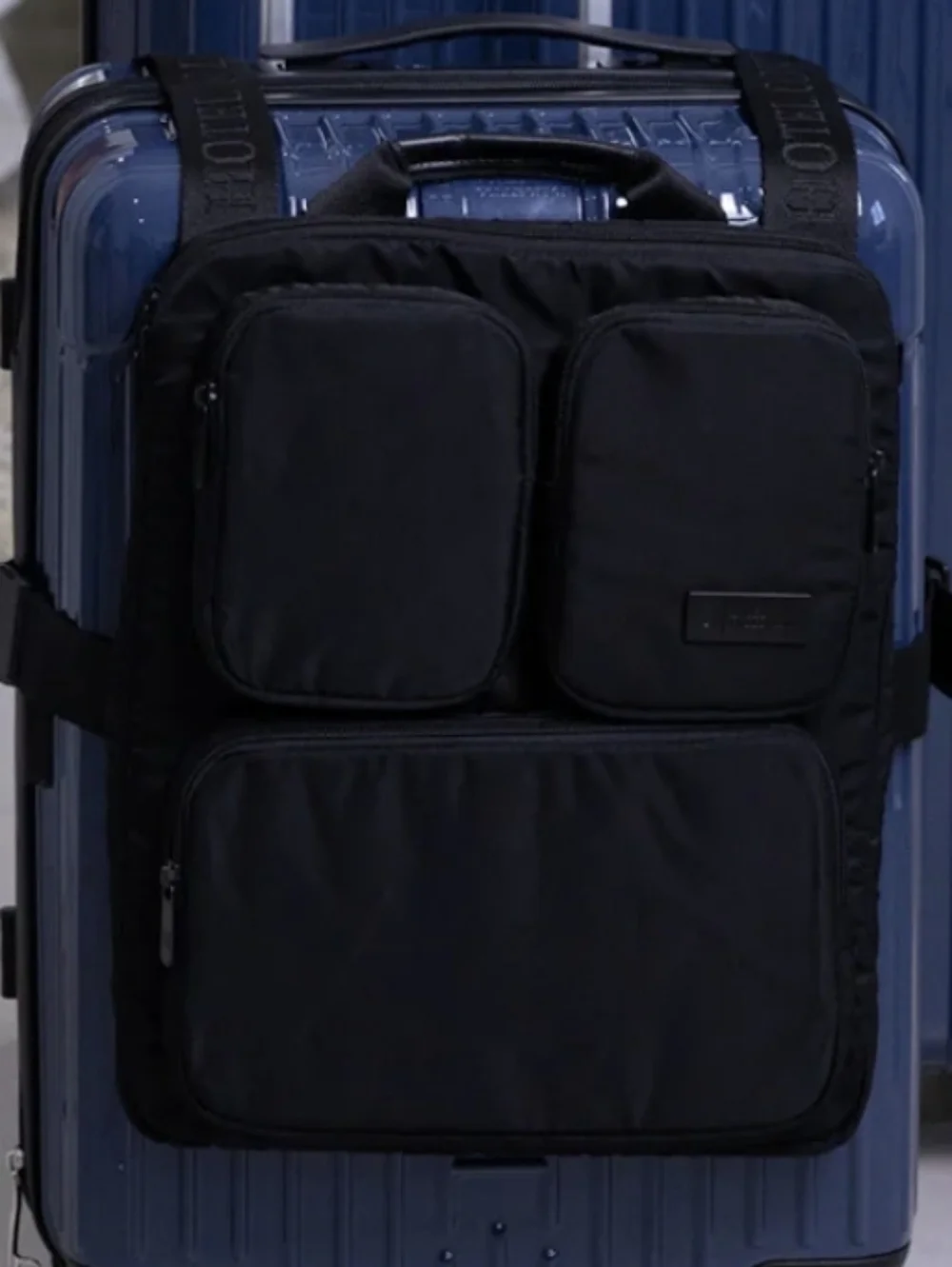 NWT Black Hotel Collection Luggage Harness